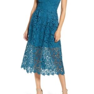 NWT Astr The Label endless rose lace Midi Dress